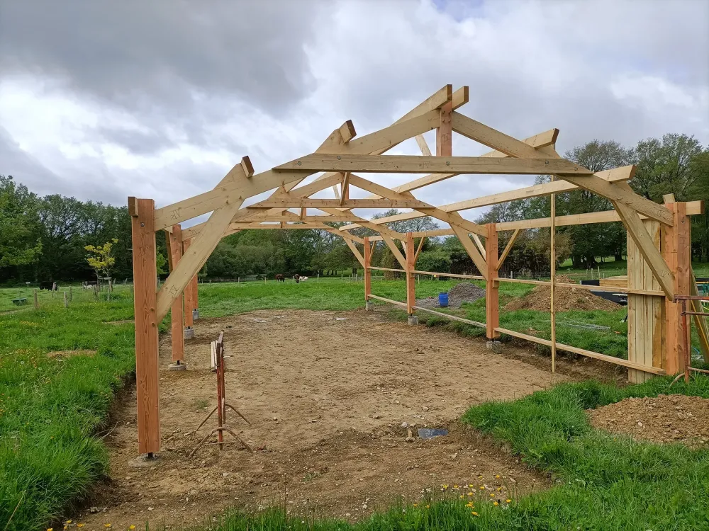 Construction charpente bois à Saint-Malo-des-Trois-Fontaines