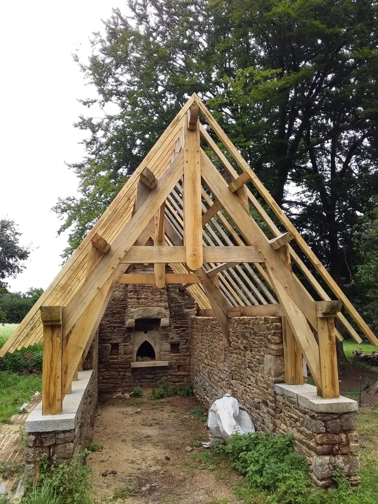 Charpente traditionnelle à Saint-Malo-des-Trois-Fontaines